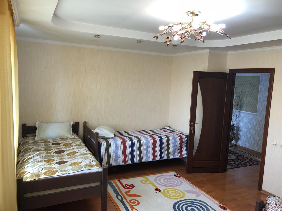 Hostel Astana Extérieur photo