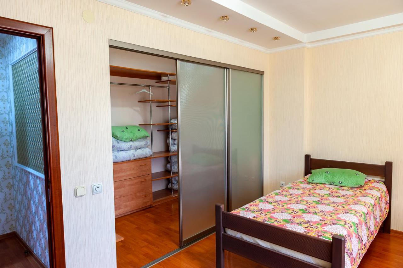 Hostel Astana Extérieur photo