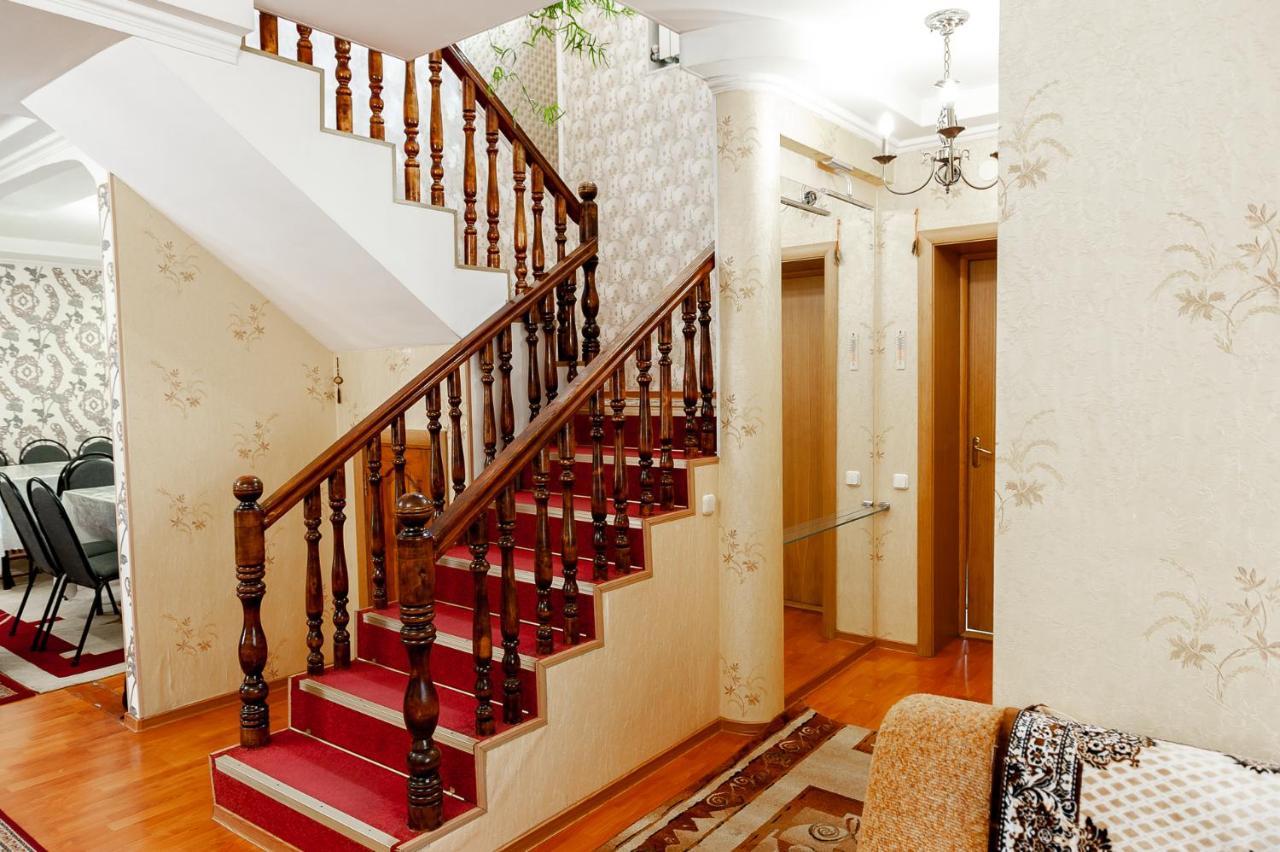 Hostel Astana Extérieur photo